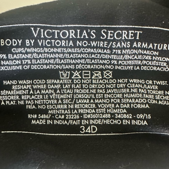 Victoria's Secret Lace Bra - Black and White - Picture 7 of 8